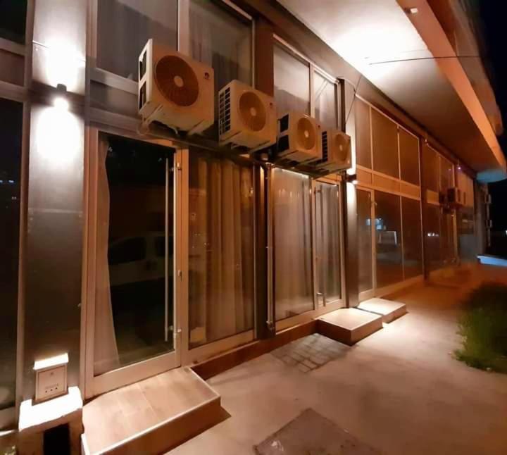 Limone Apartmani Ni Exterior foto